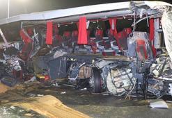 Denizli'de 1 kişinin öldüğü, 20 kişinin yaralandığı otobüs kazasında şoför tutuklandı