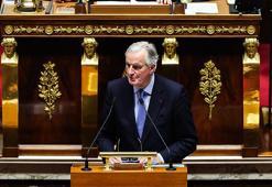 Fransa'da güvenoyu alamayan hükümet düştü