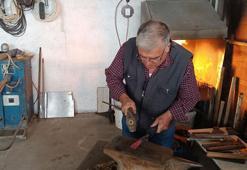 Ocak başında 60 yıldır demir dövüyor