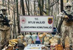 Bitlis'te sığınakta çok sayıda yaşam malzemesi ele geçirildi