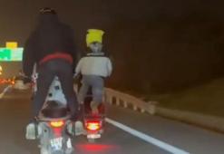Ümraniye'de motosikletlilerin tek tekerlek üzerinde tehlikeli yolculuğu