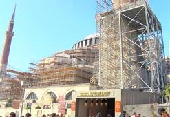 Ayasofya-i Kebir Cami-i Şerifi'nde ikinci restorasyon: Dev iskele kuruldu, 2'nci Bayezid Minaresi'nin bir bölümü söküldü
