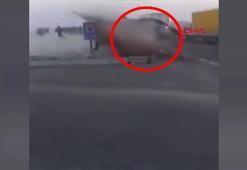 Van Erçiş karayolundaki kaza anı cep telefonu kamerasında