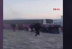 Van Erçiş karayolundaki kaza anı cep telefonu kamerasında