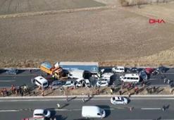 Van-Erciş kara yolunda zincirleme trafik kazası havadan görüntülendi