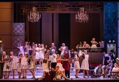 'Deli Dolu' operetinin prömiyeri Süreyya Operası'nda yapıldı