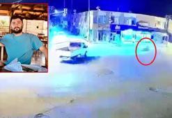 Kamyonetle çarpışan motosikletin sürücüsü öldü; kaza kamerada