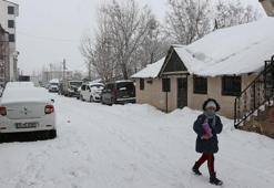 Karlıova, beyaz örtü ile kaplandı