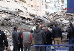 Güngören'de 5 katlı binanın yıkım işlemi sırasında çöktüğü anlar kamerada