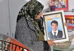Reyhanlı'daki bombalı saldırıda oğlu ölen baba: Oğulcan'ı kaybettim ancak Esad da vatansız kald