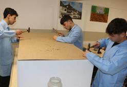 Meslek liseliler kamu kurumlarına masa, sıra ve dolap üretiyor; ciro 10 milyon TL