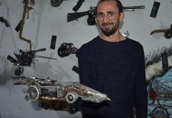 Demir doğramacı, hurda malzemelerden heykel ve maket yapıyor