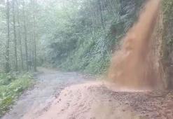 Rize heyelan köy yolunu kapattı; taş duvarın yıkılma anı kamerada