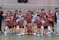 Depremzede voleybol takımı, şampiyonluk için mücadele veriyor