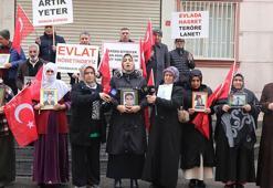 Dağa kaçırılan oğlu için nöbet tutan anne: Ciğerimi benden söküp götürdüler