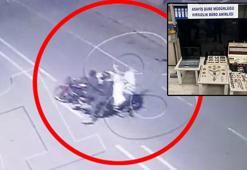 Almanya milli takımında da oynayan eski basketbolcunun altın madalyalarını çaldılar