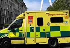 Londra'da bir kişi aracını kaldırımda yürüyenlerin üzerine sürdü: 4 kişi yaralandı