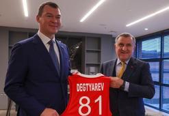 Bakan Bak, Rusya Spor Bakanı Degtyarev’le İstanbul’da bir araya geldi