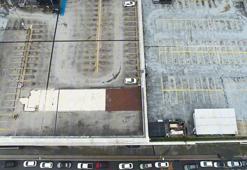 Beyoğlu'nda çatlaklar nedeniyle tahliye edilen İSPARK otoparkı havadan görüntülendi