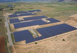 Osmaniye’deki Sarıtepe Hibrit GES Projesi enerji üretimine başladı