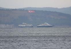 Gökçeada ve Bozcaada feribot seferlerine fırtına engeli