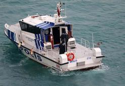 Falezlerden düşen otomobilin sürücüsü 4'üncü günde aranıyor