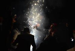 Konya'da sokakta yeni yıl kutlaması