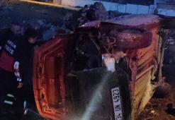 Direğe çarpıp, devrilen otomobilin ehliyetsiz ve alkollü sürücüsü yaralandı