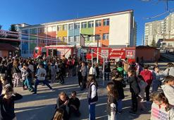 İlkokulda elektrik panosundan yangın çıktı, öğrenciler tahliye edildi