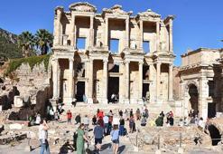 Efes Antik Kenti 2024 yılında 2 milyonu aşkın ziyaretçiyi ağırladı