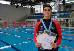 Genç yüzücü Can Acar'dan Türkiye rekoru