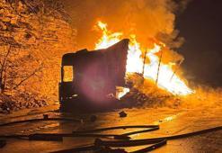 Tekstil malzemesi yüklü TIR, alev alev yandı