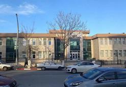 Banka görevlisi gibi davranıp, 50 bin lira dolandırdılar