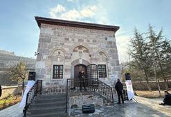 Restorasyonu tamamlanan İsfahani Mescidi, yeniden ibadete açıldı