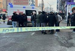 Yüksekova'da bıçaklı kavga: 3 yaralı