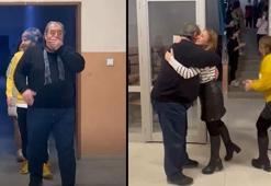 Emekliye ayrılan beden eğitimi öğretmenine alkışlı uğurlama