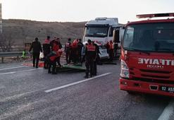 Adıyaman'da akaryakıt tankeri ile otomobil çarpıştı: 4 ölü, 3 yaralı