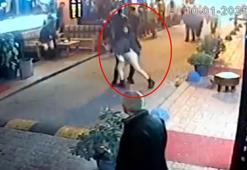 Taksim’de alkollü iki kadının kavgasını güçlükle ayırdılar; o anlar kamerada