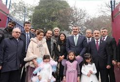 Bakan Tekin, Pakistan’da Kemaird Kız Lisesi’ni ziyaret etti