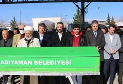 Adıyaman'daki kazada ölen 5 kişi toprağa verildi
