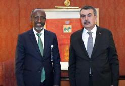 Bakan Tekin, Somali Eğitim Kültür ve Yükseköğretim Bakanı Abdulkadir ile bir araya geldi