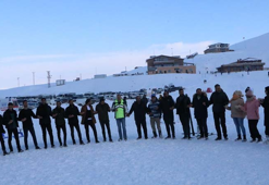 Hakkari'de kayak sezonu halaylarla açıldı