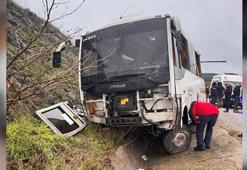 Gönen'de işçi servis midibüsü kaza yaptı: 4'ü ağır, 25 yaralı