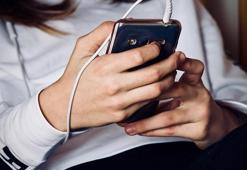 Brezilya Devlet Başkanı Lula, okullarda cep telefonu yasağını onayladı