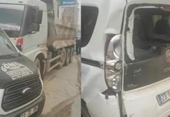 El freni çekilmeyen kamyon, 3 araca çarptı