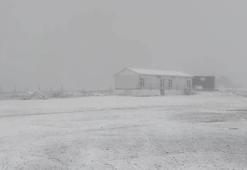 Karabük'ün yüksek kesimlerine kar yağdı