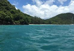 Tayland’da turist teknesi alabora oldu