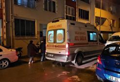 Evinin banyosunda göğsünden bıçaklanmış halde ölü bulundu