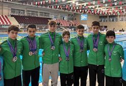 Paletli yüzmede İZGEM madalyaları topladı