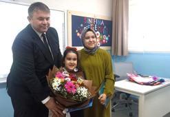 Şehit kızının ilk karne heyecanı